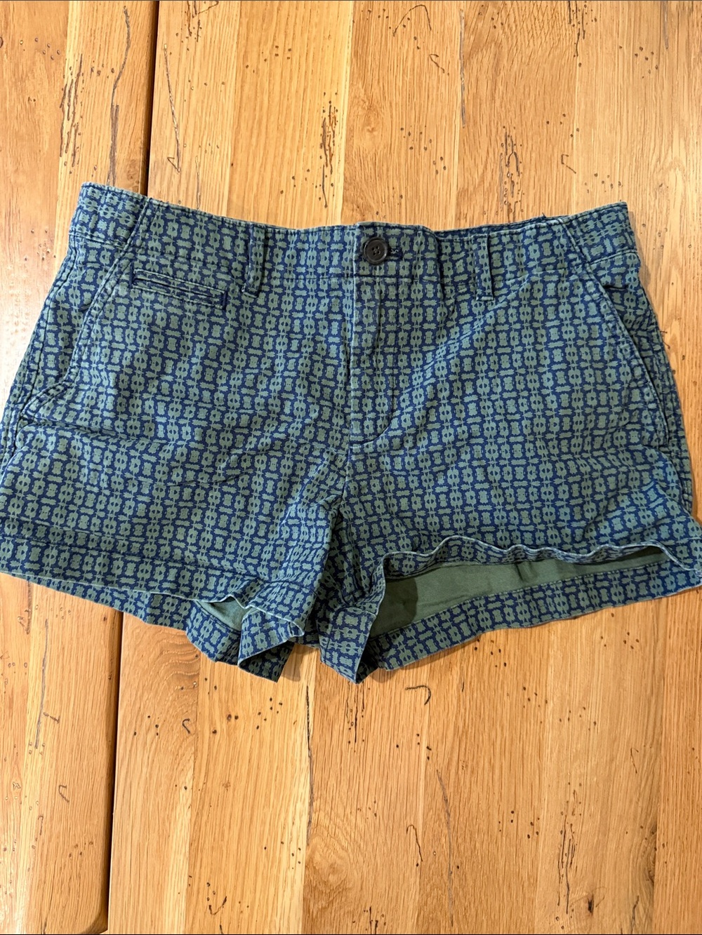 GAP Summer Shorts with Geometric Pattern